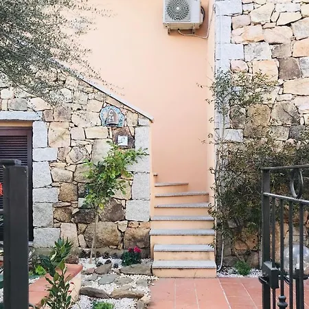 Casa Erika Malamuri * ブドーニ
